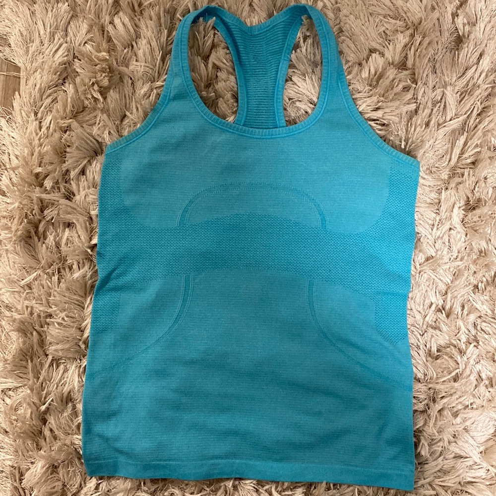 Lulemon tank